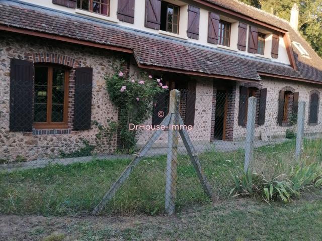 Maison de charme avec 4 chambres, grand terrain à Illiers Combray
