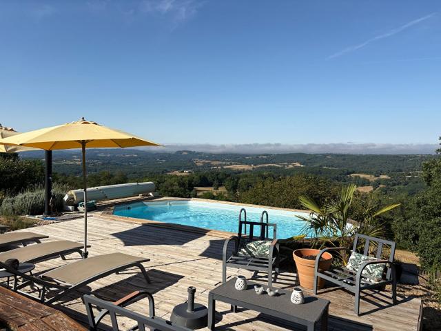 Maison de charme avec panorama exceptionnel 262m² Juillac
