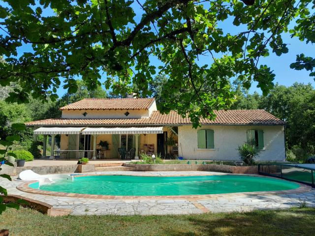 Maison de charme avec piscine. 170m² Moissac