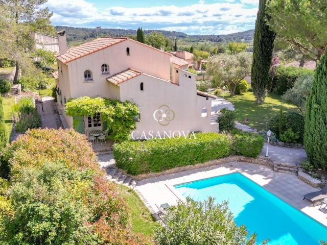 Maison de charme avec piscine, jardin luxuriant et grand gar. 209m² Grabels