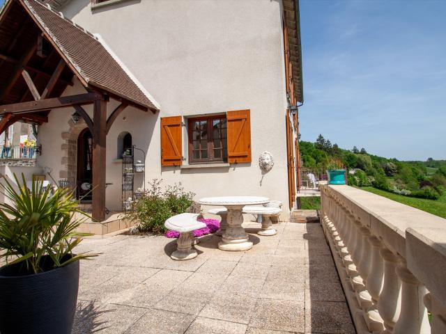 Maison de charme avec vue exceptionnelle sur la Creuse 220m² La Celle Dunoise