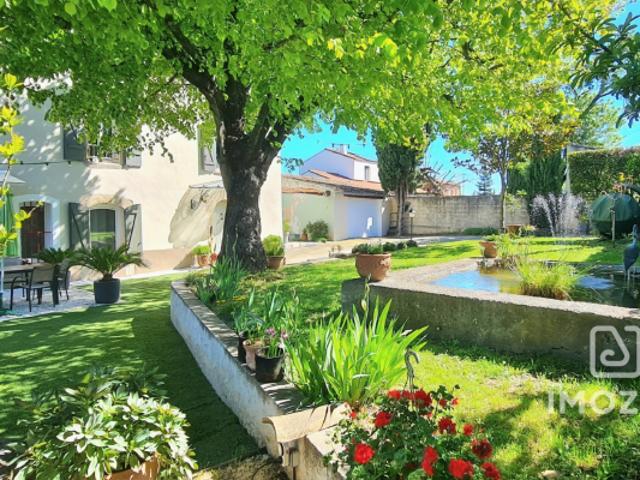 Maison de charme à Brignoles 180 m2 habitables sur 1437 m2 d