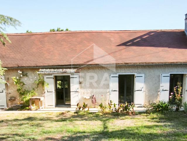 Maison de charme à finaliser, jardin naturel et dépendance pleine de possibilités
