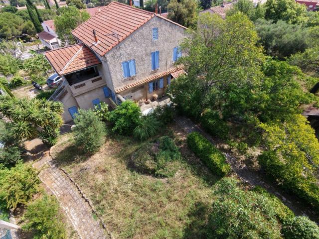 Maison de charme à réhabiliter proche des plages