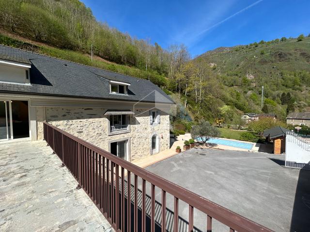 Maison de charme cadre naturel exceptionnel avec piscine
