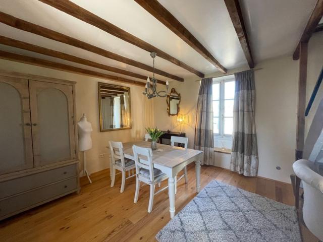 Maison de charme de 101m2 habitable avec jardin plat de 1226 m2 attenant