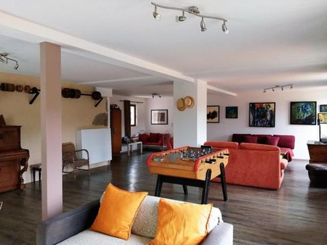 MAISON DE CHARME EN PIERRE 320 M2 + ANNEXES, GÎTE EN EXPLOITATION, SITUATION EXCEPTIONNELLE
