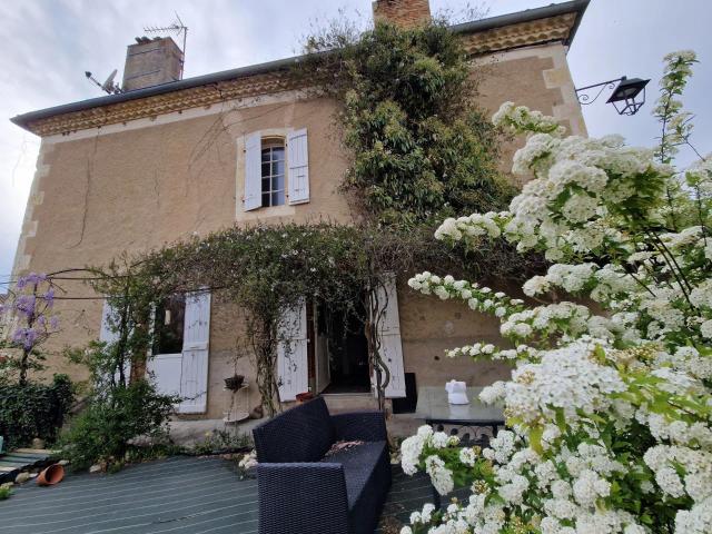 Maison de charme en pierre aux Portes d’Auch 200m² Pessan