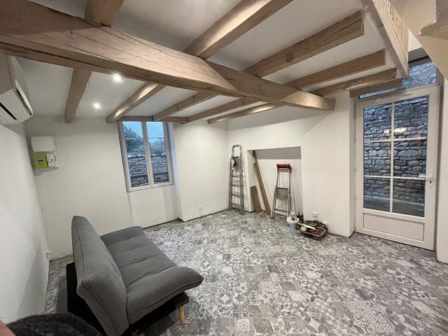 Maison de charme entièrement rénovée – DPE A – 87 m² au sol – Nanclars – 770+20 de charges