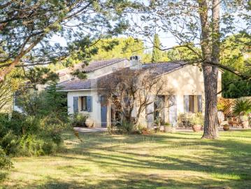 Maison de charme sur les hauteurs de L'Isle sur la Sorgue