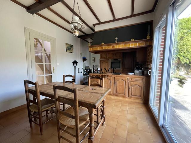 Maison de charme semi plain pied avec dépendance