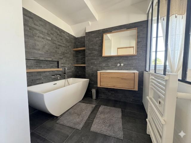 Maison de charme 180 m2 4 chambres