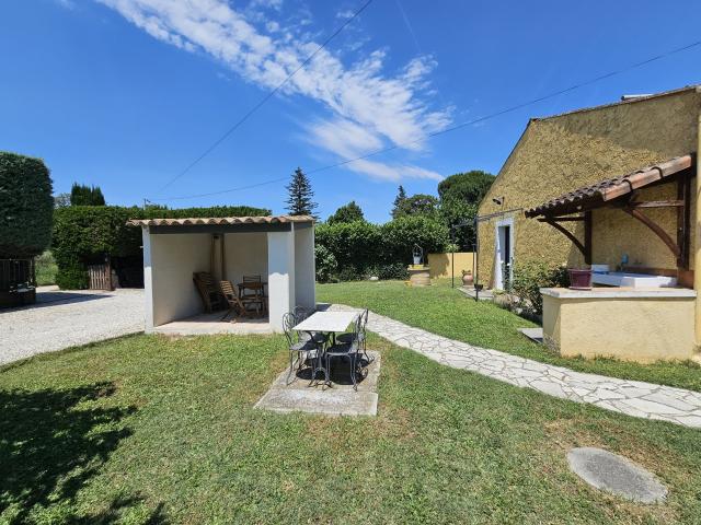 Maison De Charme 180 M2 8 Pieces 150m² La Roque d'Anthéron