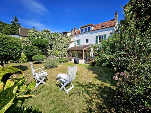 Maison de charme 3/4 chambres à Dampierre en Yvelines – 142 m² – 520 000 €