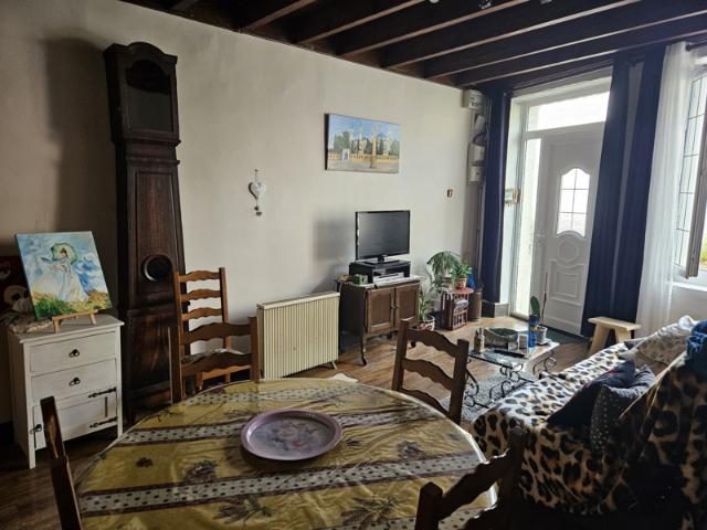 MAISON DE BOURG 3 CHAMBRES GARAGE SANS JARDIN