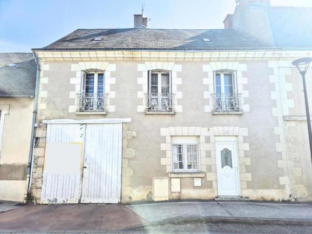 Maison de bourg 114 m² – 4 chambres – Grenier Cour – Idéal investisseur – Déjà exploitée en location saisonnière Cellettes 41120