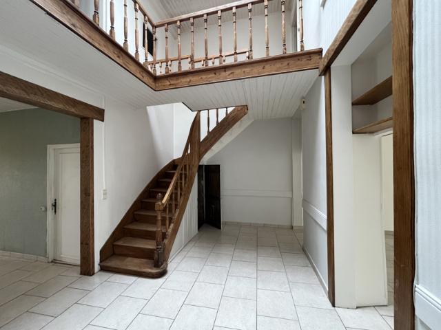 Maison de bourg 150 m2 avec terrain 4427 m2
