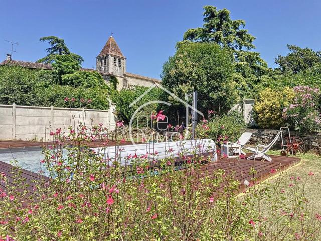 Maison de bourg 200 m² avec piscine 207m² Saint Emilion