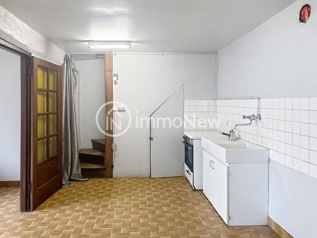 MAISON DE BOURG 67 M2 A RENOVER SUR TERRAIN DE 332 M2