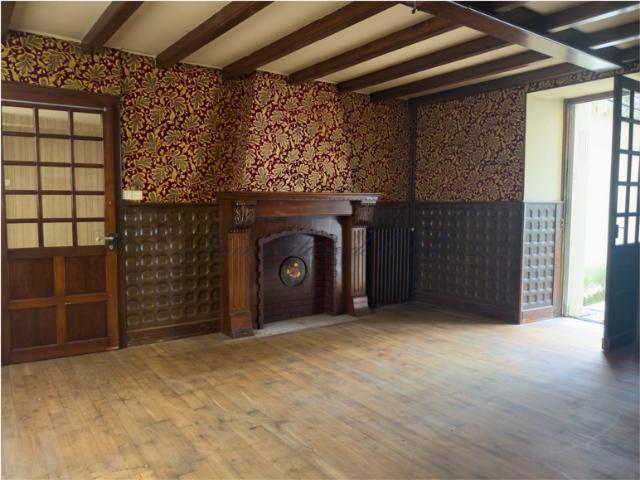 MAISON DE BOURG A RENOVER