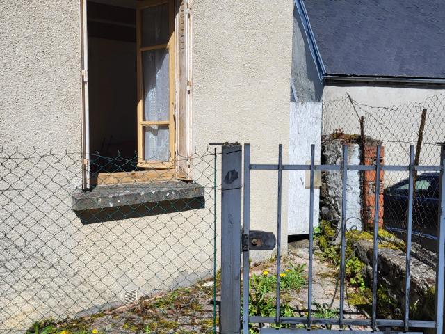 Maison de bourg avec cour