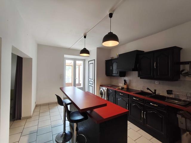 Maison De Bourg Avec Jardin 108m² Saint Claud