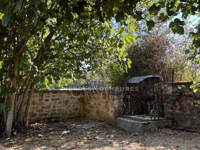 Maison De Bourg Avec Jardin Clos 117m² Montipouret
