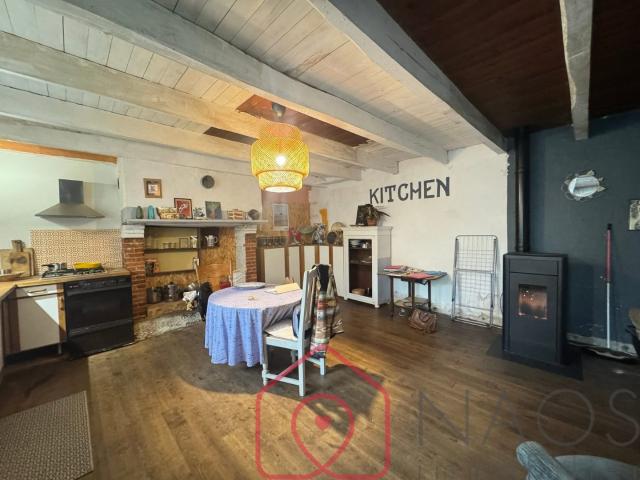 Maison de bourg avec jardin – Séglien – 85 000 €