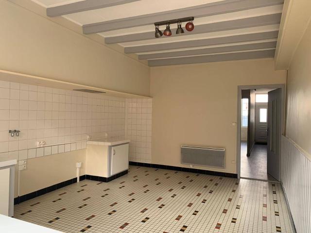 Maison de bourg de 93m², 2 chambres et patio