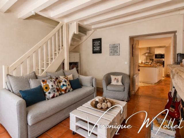 MAISON DE BOURG LANGOIRAN À PIEDS DES COMMERCES