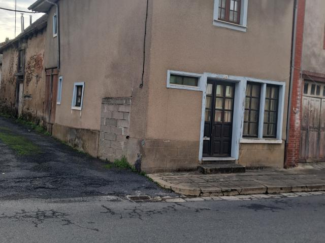 Maison de Bourg sur la Commune de Lubersac