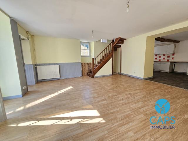 Maison de bourg Un havre de paix à personnaliser 106m² Coteaux du Blanzacais
