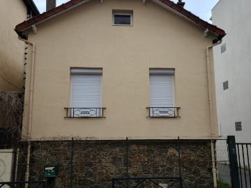Maison de deux pièces, en plein cœur de la Basoche