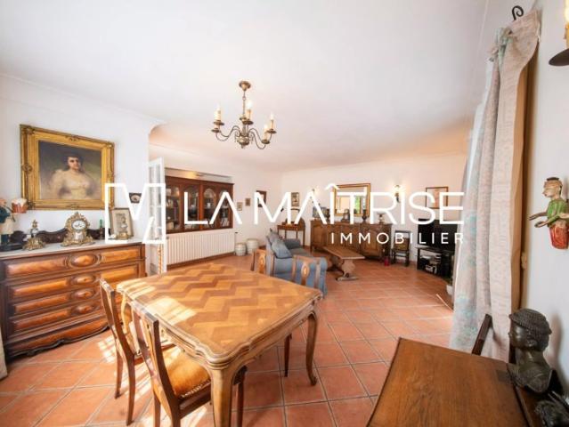 Maison de famille au potentiel unique à La Panouse