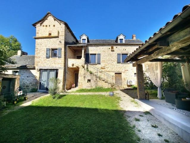 Maison de Ferme Éblouissante à La Roquette 292m² Villefranche de Rouergue