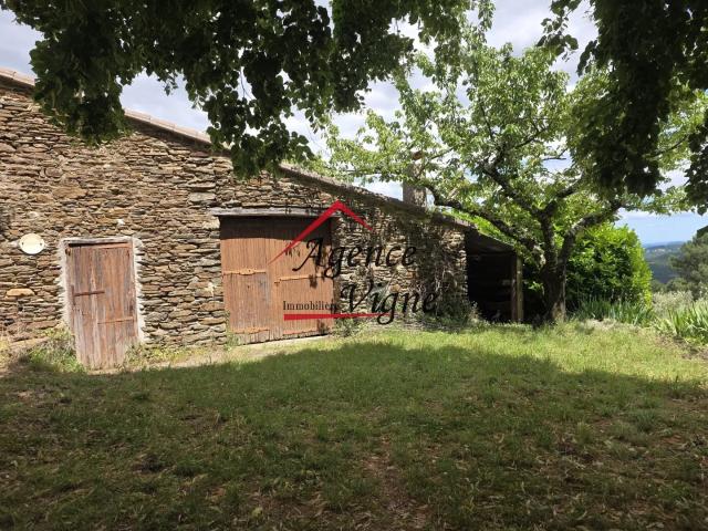 Maison de hameau avec remise aménageable