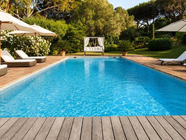 Maison de luxe de 8 pièces en vente à Saint Tropez, France