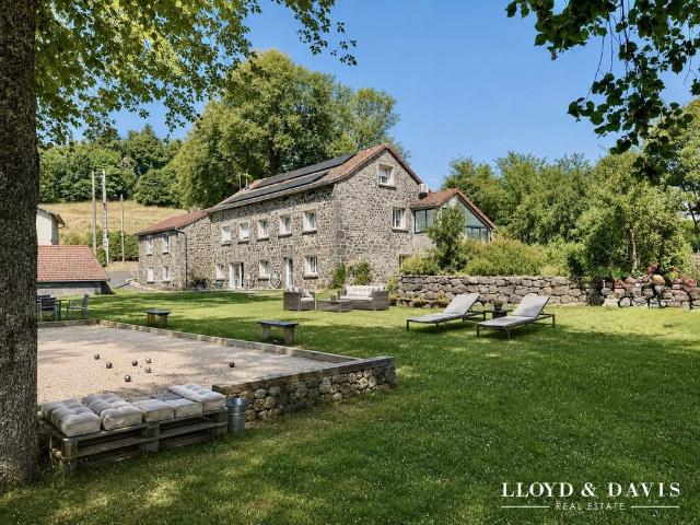 Maison de luxe 7 chambres en vente à Saint Agrève, Auvergne Rhône Alpes