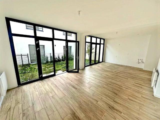 Maison de luxe de 98 m2 en vente Arcueil, Île de France