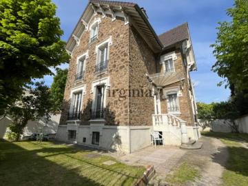 Maison de luxe de 4 chambres en vente à Nogent sur Marne, France