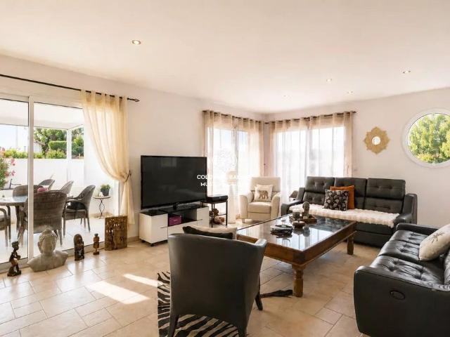 Maison de luxe de 4 pièces en vente à Saint Cyprien, France