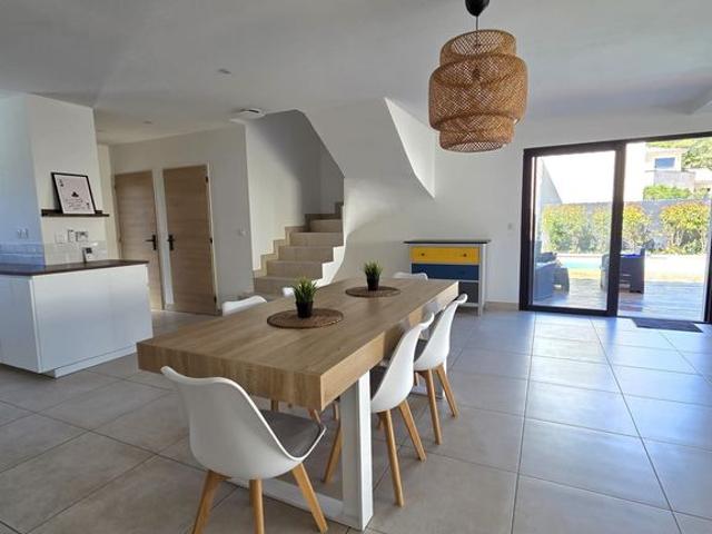 Maison de 5 chambres de luxe en vente à Sainte Croix de Quintillargues, France
