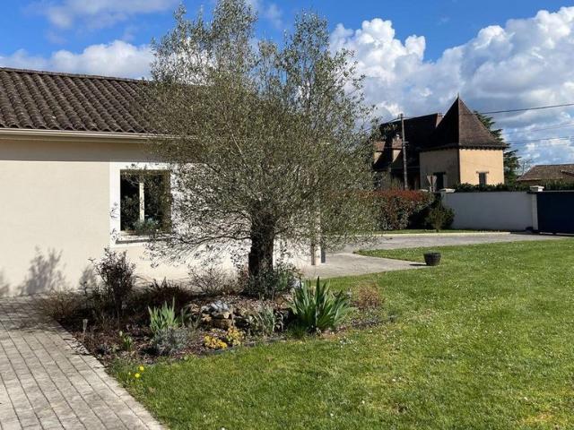 Maison de luxe de 5 pièces en vente à Beaumont du Périgord, Nouvelle Aquitaine