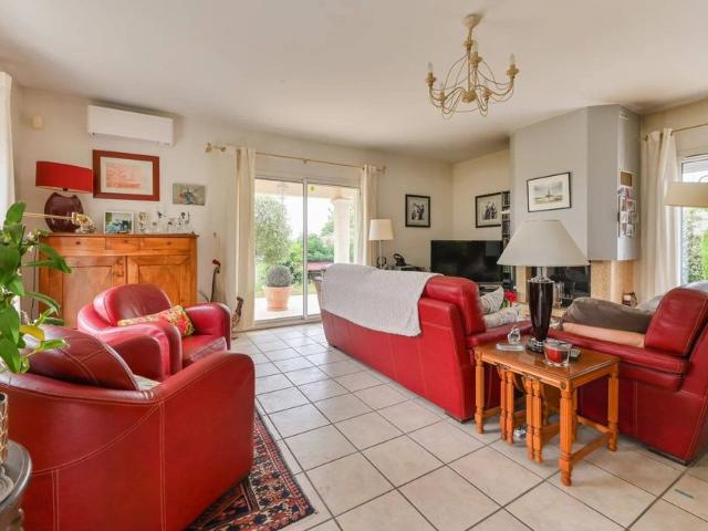Maison de luxe de 5 pièces en vente à Craponne, France