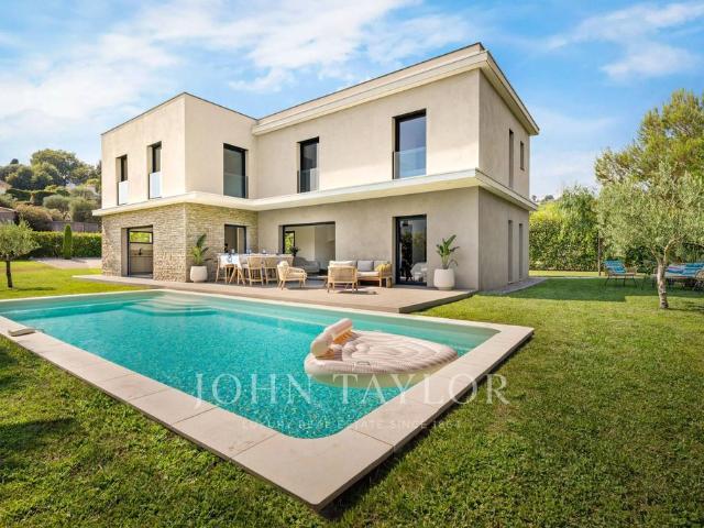 Maison de prestige de 189 m2 en location Mougins, France