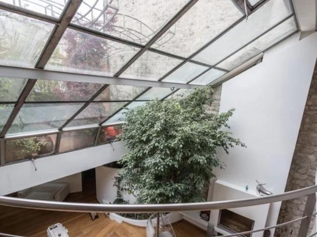 Maison de luxe de 6 pièces en vente à Buttes Chaumont, Villette, Bas Belleville, Paris, Île de France