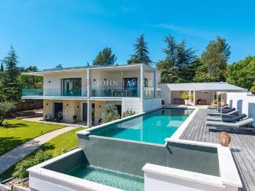 Maison de luxe de 4 chambres en vente à Gordes, France