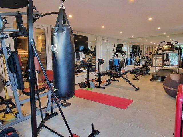 Maison de luxe de 6 pièces en vente à La Turbie, France