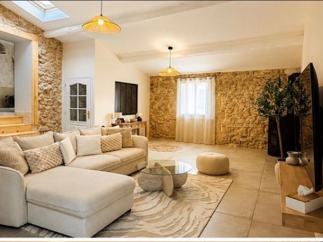 Maison de luxe de 6 pièces en vente à Pinet, Occitanie