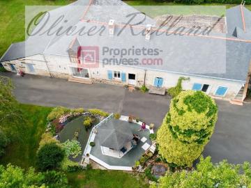 Maison de luxe de 6 pièces en vente à Saint Sylvain d'Anjou, France